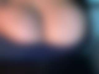 thickfreakylatina's Live Sex Cam Show