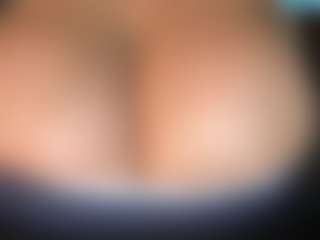 thickfreakylatina's Live Sex Cam Show