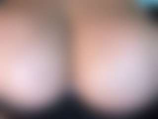 thickfreakylatina's Live Sex Cam Show