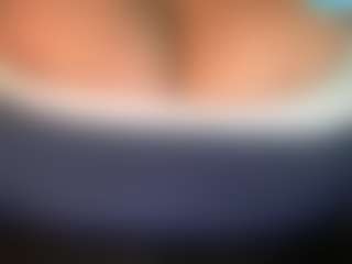 thickfreakylatina's Live Sex Cam Show