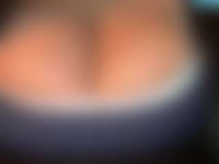 thickfreakylatina's Live Sex Cam Show