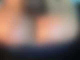 thickfreakylatina's Live Sex Cam Show
