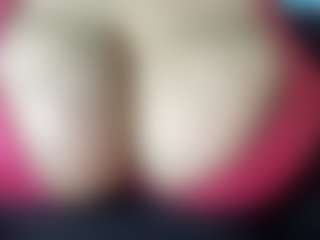 thickfreakylatina's Live Sex Cam Show