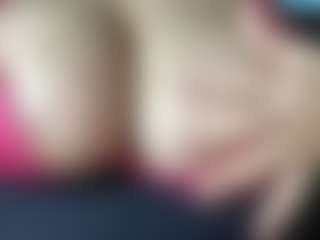 thickfreakylatina's Live Sex Cam Show