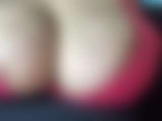 thickfreakylatina's Live Sex Cam Show