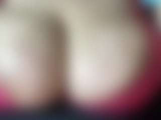 thickfreakylatina's Live Sex Cam Show