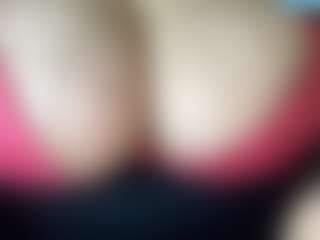 thickfreakylatina's Live Sex Cam Show
