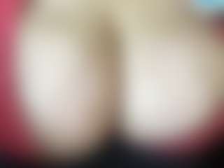 thickfreakylatina's Live Sex Cam Show