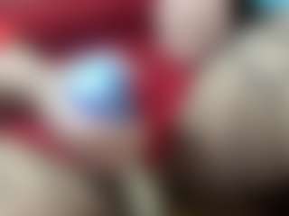 Live cam show with thickfreakylatina - Squirt on xDating