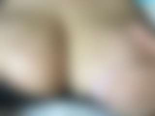 thickfreakylatina's Live Sex Cam Show