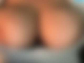 thickfreakylatina's Live Sex Cam Show