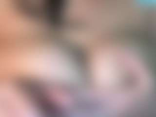 thickfreakylatina's Live Sex Cam Show