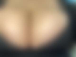 thickfreakylatina's Live Sex Cam Show