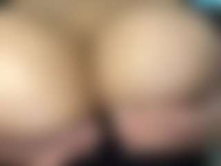thickfreakylatina's Live Sex Cam Show