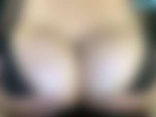Live cam show with thickfreakylatina - Cum on Livezox