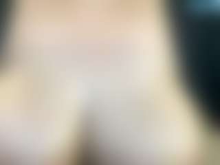 thickfreakylatina's Live Sex Cam Show
