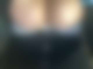 thickfreakylatina's Live Sex Cam Show