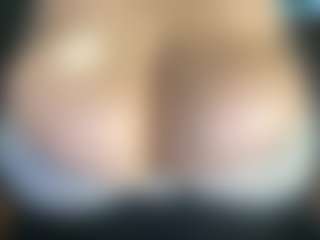 thickfreakylatina's Live Sex Cam Show