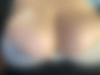 thickfreakylatina's Live Sex Cam Show