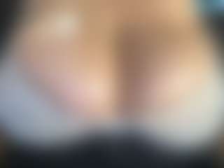 thickfreakylatina's Live Sex Cam Show