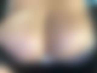 thickfreakylatina's Live Sex Cam Show