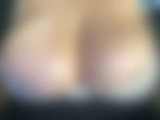 thickfreakylatina's Live Sex Cam Show