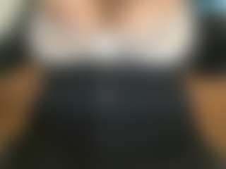 thickfreakylatina's Live Sex Cam Show