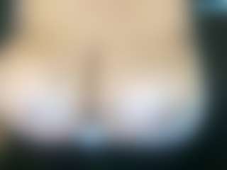 thickfreakylatina's Live Sex Cam Show