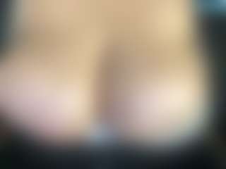 thickfreakylatina's Live Sex Cam Show