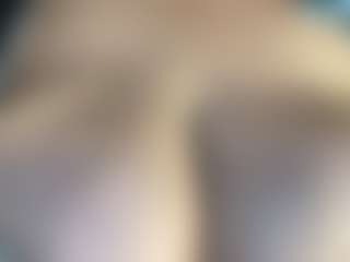 thickfreakylatina's Live Sex Cam Show