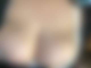 thickfreakylatina's Live Sex Cam Show