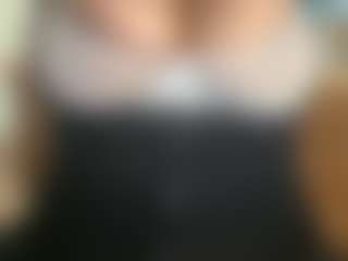 thickfreakylatina's Live Sex Cam Show