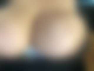 thickfreakylatina's Live Sex Cam Show
