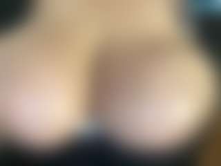 thickfreakylatina's Live Sex Cam Show