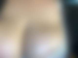 thickfreakylatina's Live Sex Cam Show