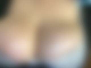 thickfreakylatina's Live Sex Cam Show