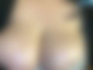 thickfreakylatina's Live Sex Cam Show