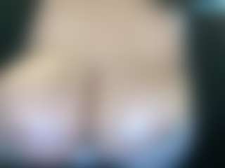 thickfreakylatina's Live Sex Cam Show