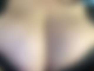 thickfreakylatina's Live Sex Cam Show