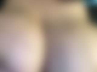 thickfreakylatina's Live Sex Cam Show
