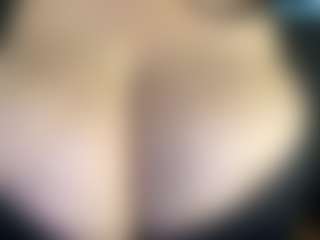 thickfreakylatina's Live Sex Cam Show