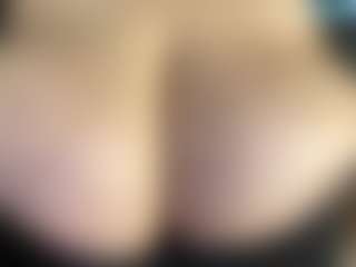 thickfreakylatina's Live Sex Cam Show