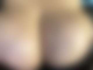 thickfreakylatina's Live Sex Cam Show