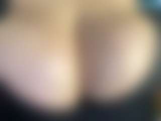 thickfreakylatina's Live Sex Cam Show