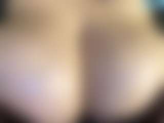 thickfreakylatina's Live Sex Cam Show