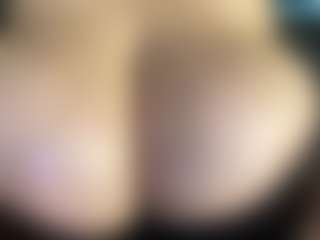 thickfreakylatina's Live Sex Cam Show