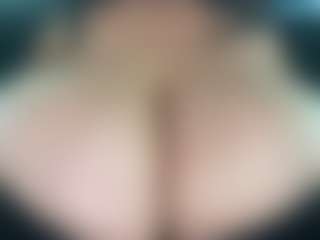 thickfreakylatina's Live Sex Cam Show