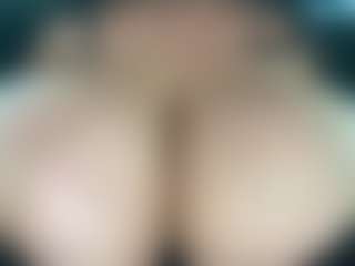 thickfreakylatina's Live Sex Cam Show
