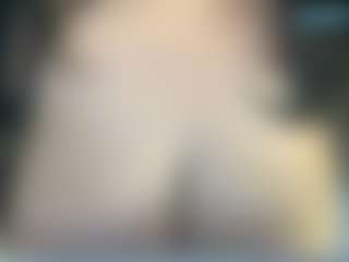 thickfreakylatina's Live Sex Cam Show