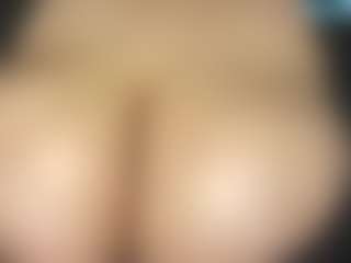 thickfreakylatina's Live Sex Cam Show